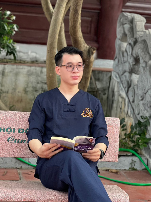 Bộ pháp phục nam cổ V quanaodichua (6) Bộ pháp phục nam cổ V tay lỡ đũi nhật NH11 - Hình ảnh 1