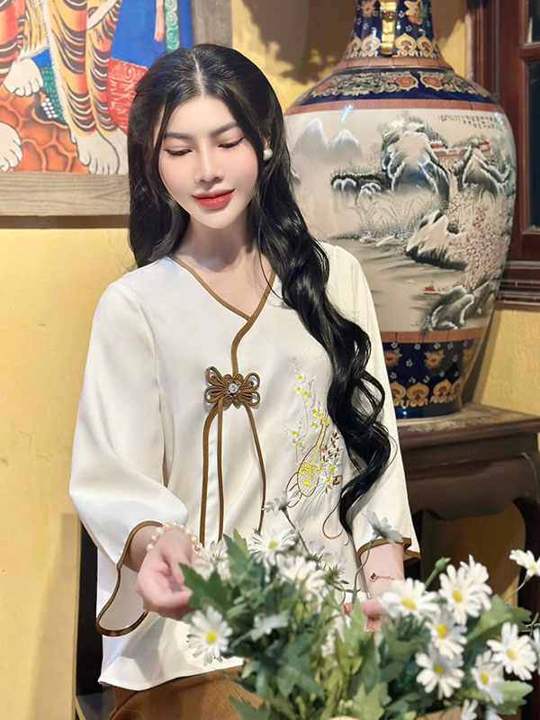 bộ pháp phục nữ đũi thái quanaodichua (4) Bộ pháp phục nữ đũi thái cao cấp thêu đàn TDT01 - Hình ảnh 1