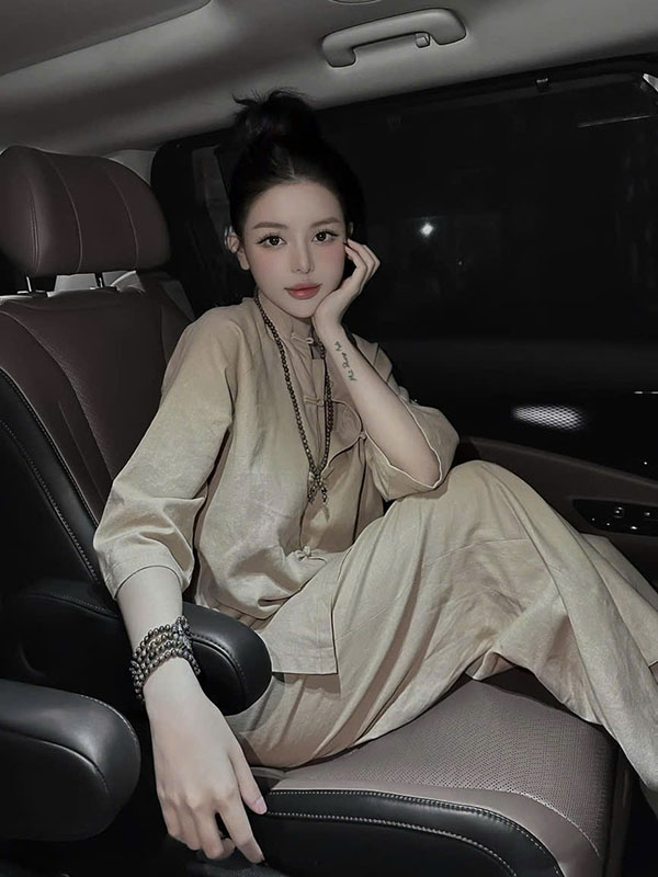 bộ đồ lam nữ đũi trơn quanaodichua (3) Bộ đồ lam nữ đũi trơn truyền thống không hoạ tiết HTK02 - Hình ảnh 1